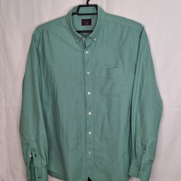 Untuckit LS Button Down size XL - Picture 10 of 12